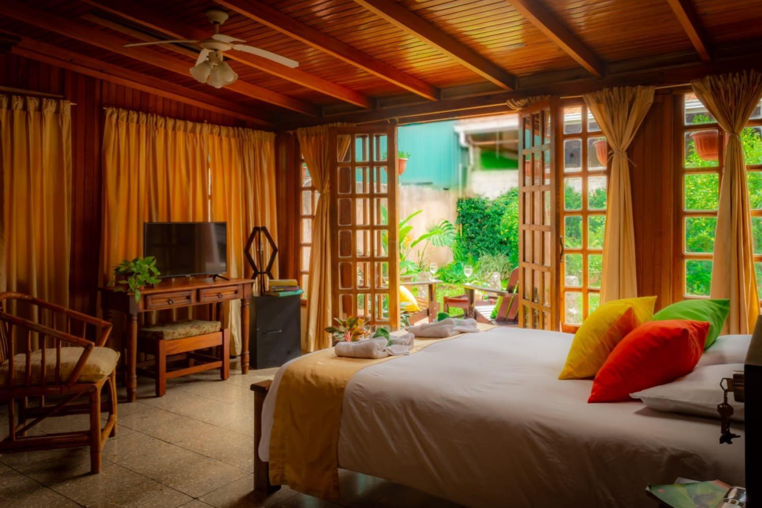 Turrialba Bed & Breakfast Экстерьер фото